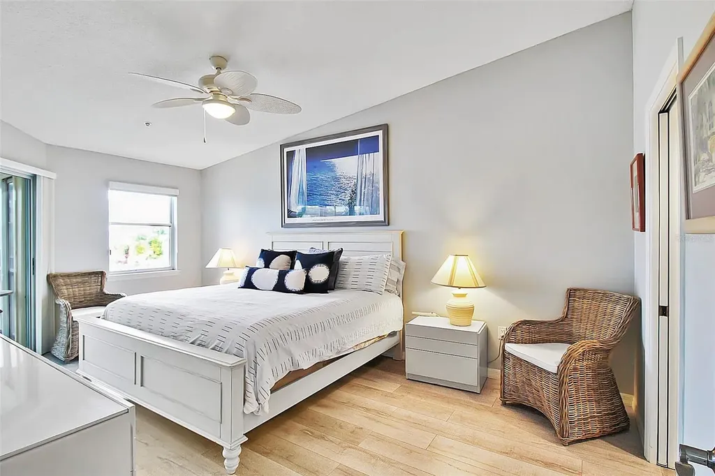 1343 Siesta Bayside Drive Sarasota FL 34242