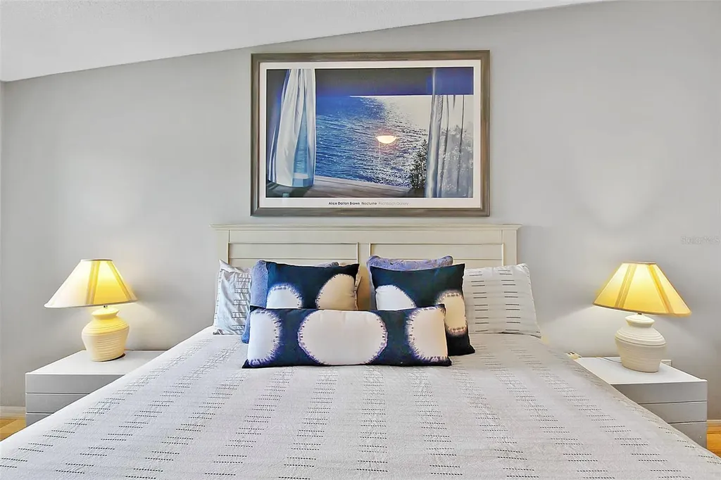 1343 Siesta Bayside Drive Sarasota FL 34242