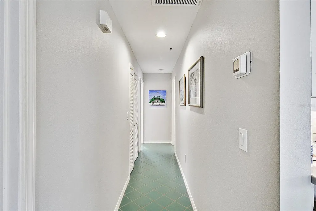 1343 Siesta Bayside Drive Sarasota FL 34242