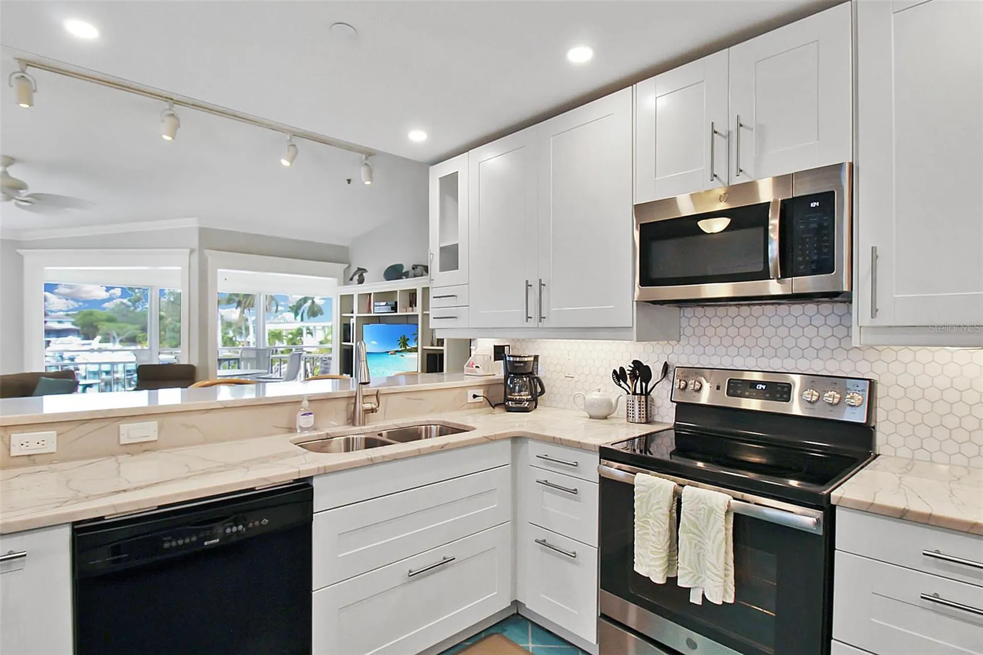1343 Siesta Bayside Drive Sarasota FL 34242