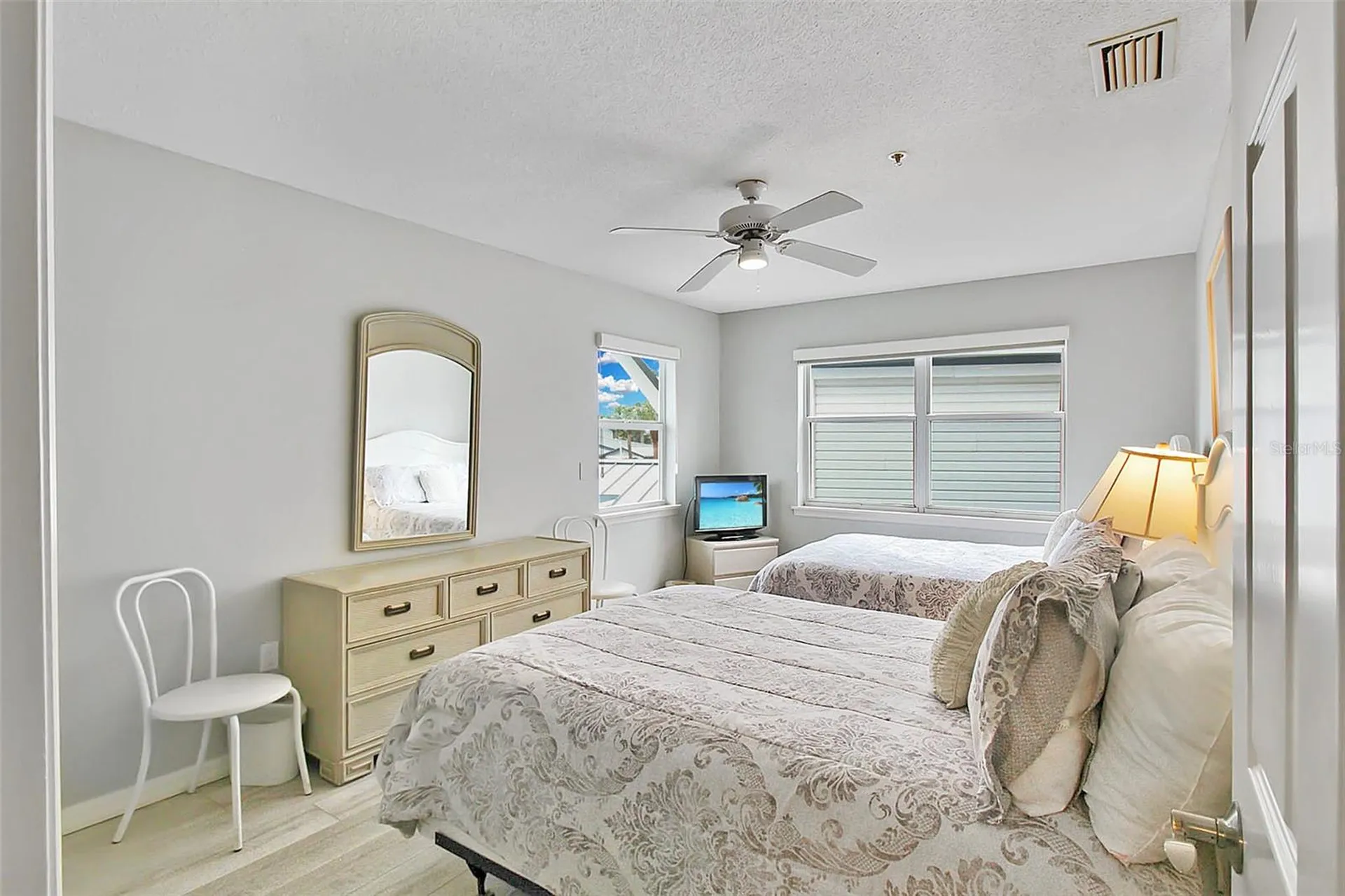1343 Siesta Bayside Drive Sarasota FL 34242