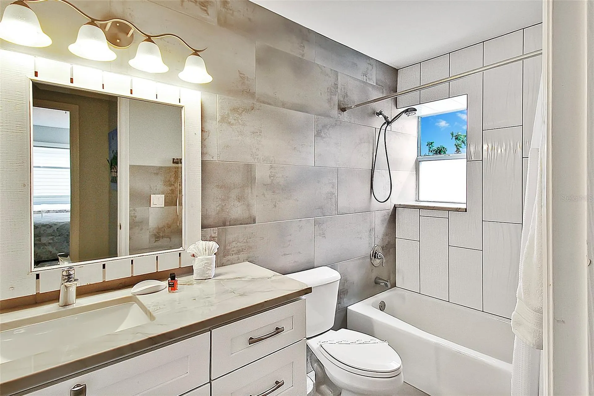 1343 Siesta Bayside Drive Sarasota FL 34242