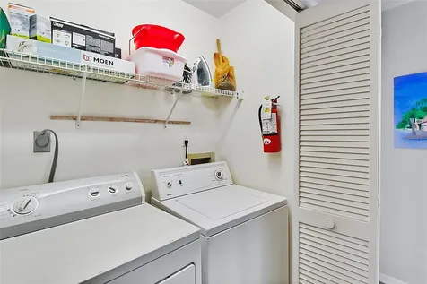 1343 Siesta Bayside Drive Sarasota FL 34242