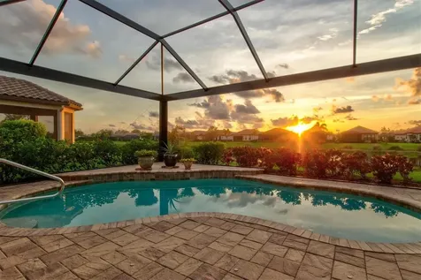 8733 Amaretto Avenue Sarasota FL 34238
