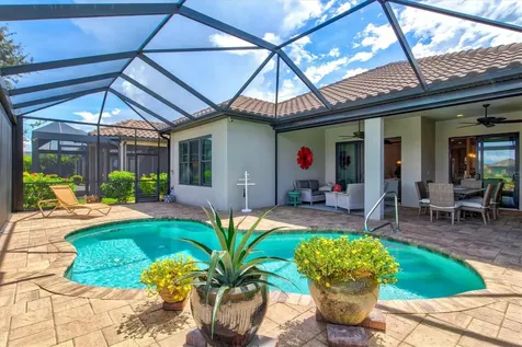 8733 Amaretto Avenue Sarasota FL 34238