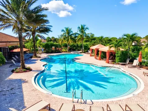 8733 Amaretto Avenue Sarasota FL 34238