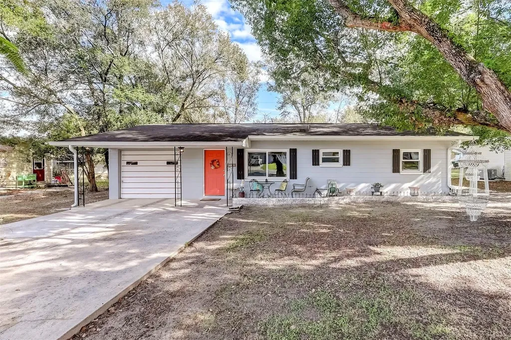 5338 23rd Street Zephyrhills FL 33542