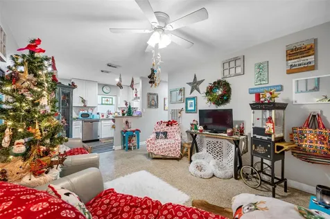 603 1st Street SE Largo FL 33771