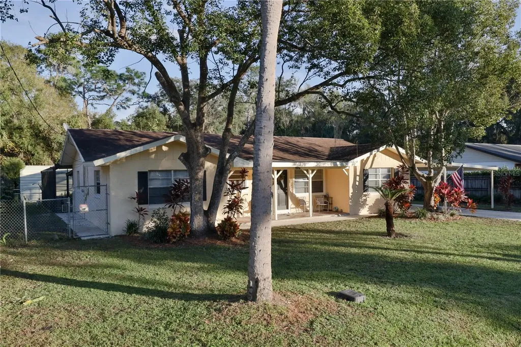 1547 Center Street Deland FL 32720