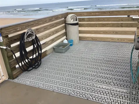 4811 Saxon New Smyrna Beach FL 32169