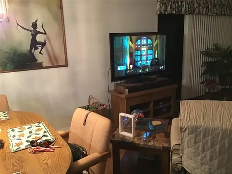 4811 Saxon New Smyrna Beach FL 32169