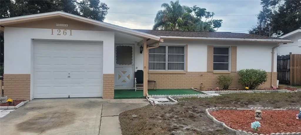 1261 8th Avenue NE Largo FL 33770