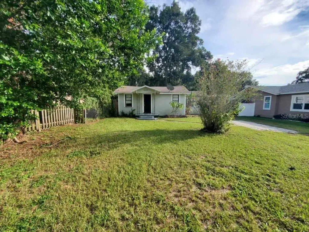 1605 E Idlewild Avenue Tampa FL 33610