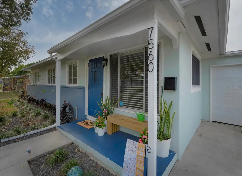 7560 Orpine Drive N St Petersburg FL 33702