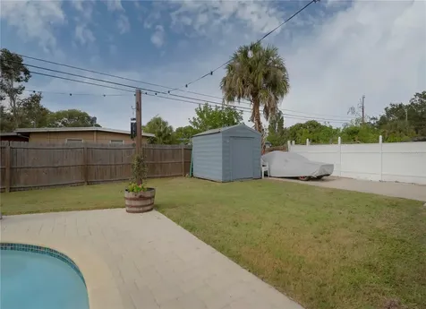 7560 Orpine Drive N St Petersburg FL 33702