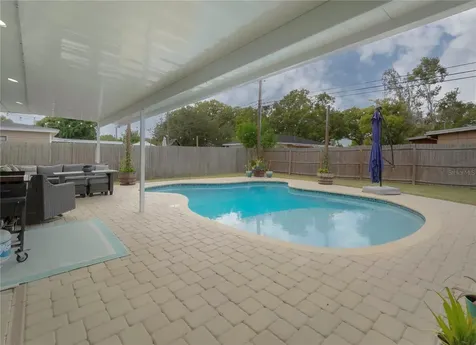 7560 Orpine Drive N St Petersburg FL 33702