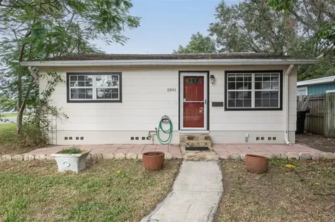 2891 13th Avenue N St Petersburg FL 33713