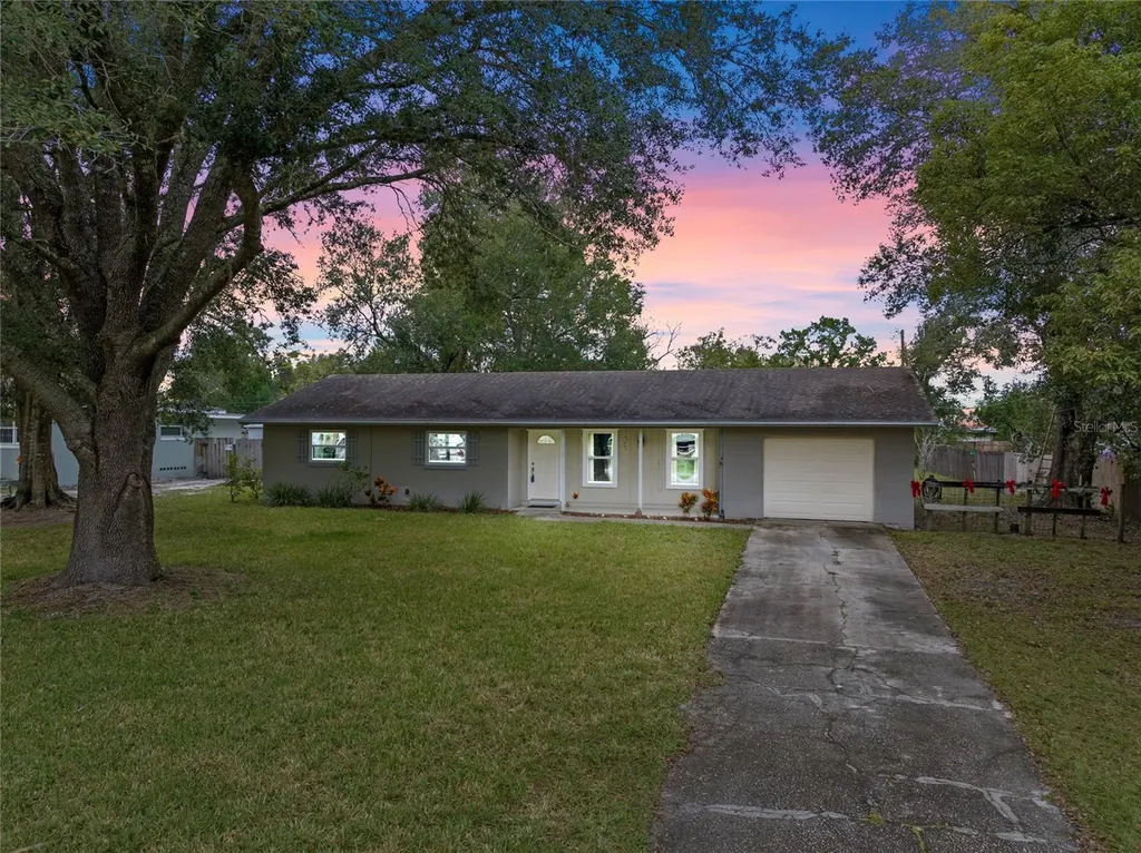1727 Old Daytona Road Deland FL 32724