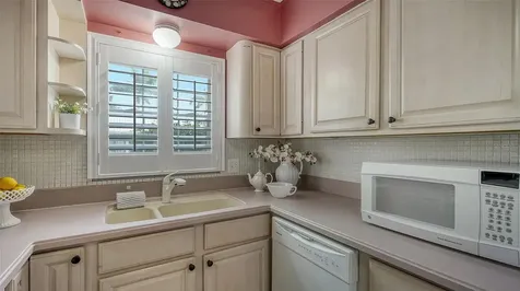 118 46th Street Holmes Beach FL 34217