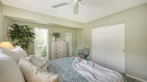 118 46th Street Holmes Beach FL 34217