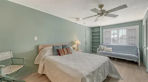 118 46th Street Holmes Beach FL 34217