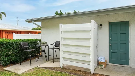 118 46th Street Holmes Beach FL 34217