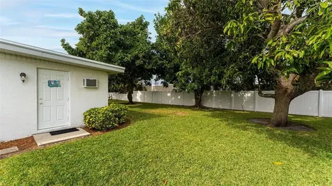118 46th Street Holmes Beach FL 34217