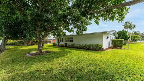 118 46th Street Holmes Beach FL 34217