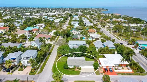 118 46th Street Holmes Beach FL 34217