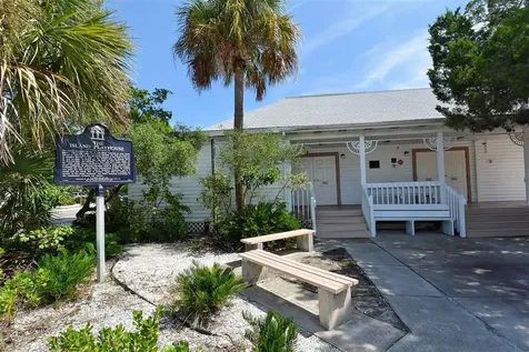 118 46th Street Holmes Beach FL 34217