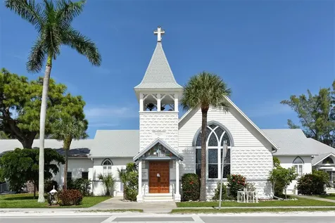 118 46th Street Holmes Beach FL 34217