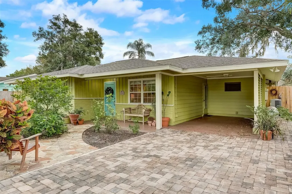 2500 S Paulstan Court Sarasota FL 34237