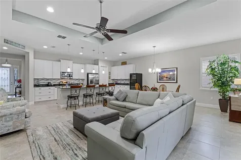 1660 Victoria Gardens Drive Deland FL 32724
