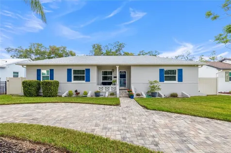 523 34th Avenue NE St Petersburg FL 33704
