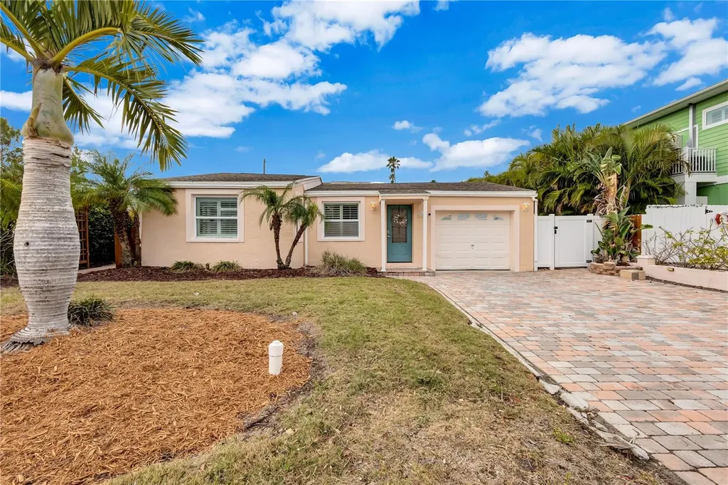 16110 3rd Street E Redington Beach FL 33708