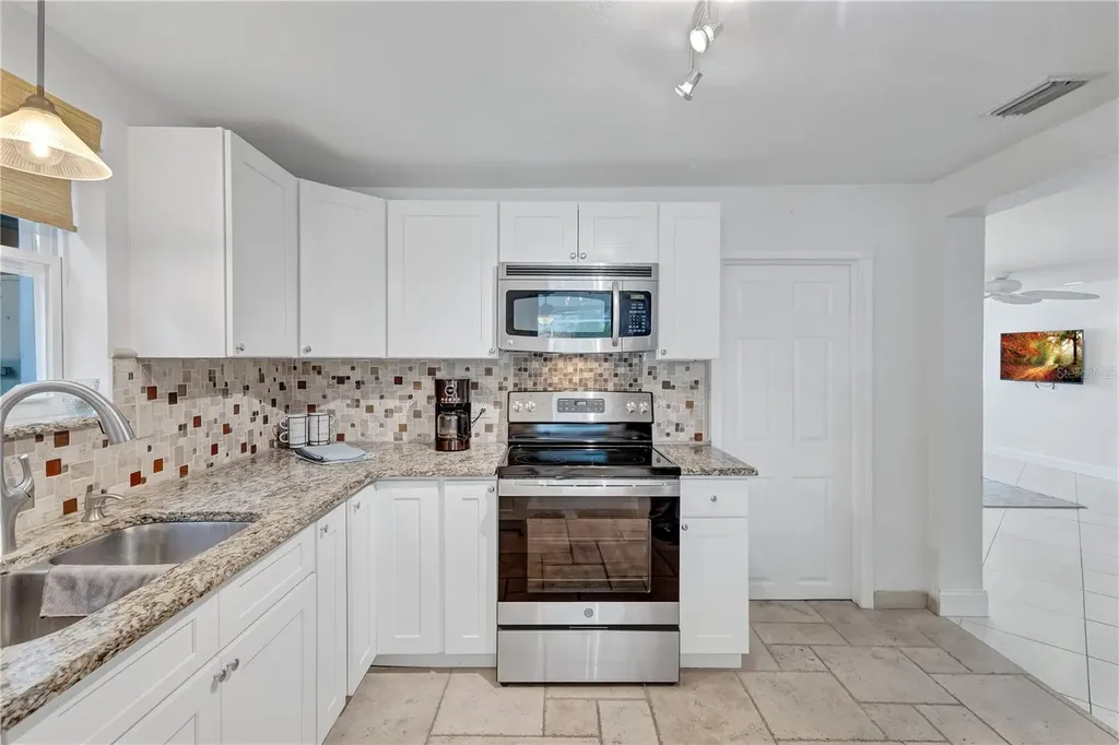 16110 3rd Street E Redington Beach FL 33708