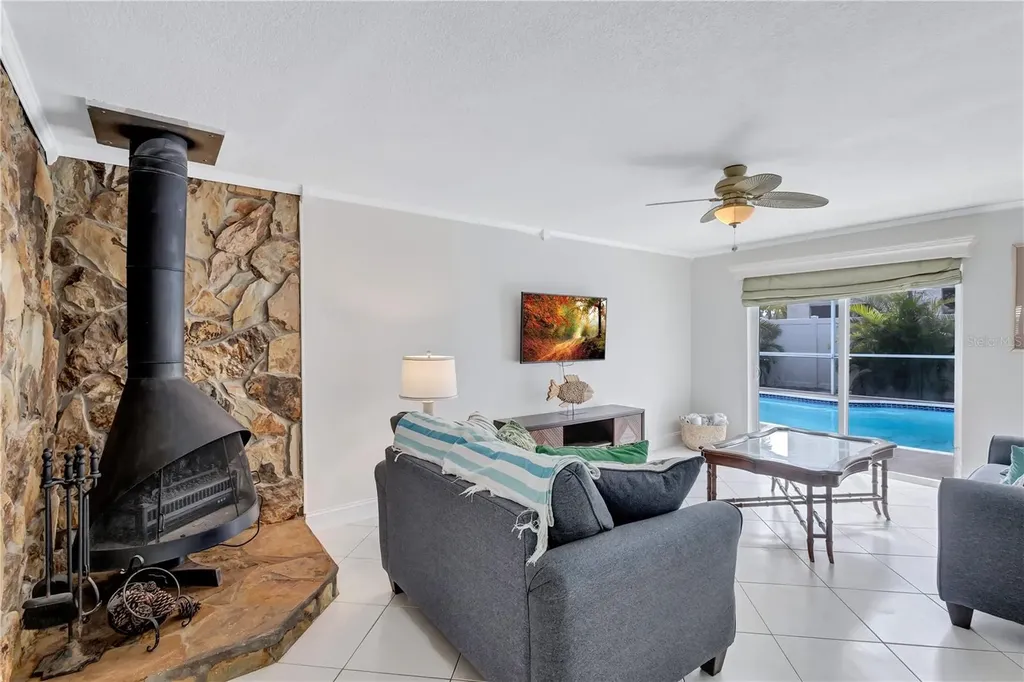 16110 3rd Street E Redington Beach FL 33708