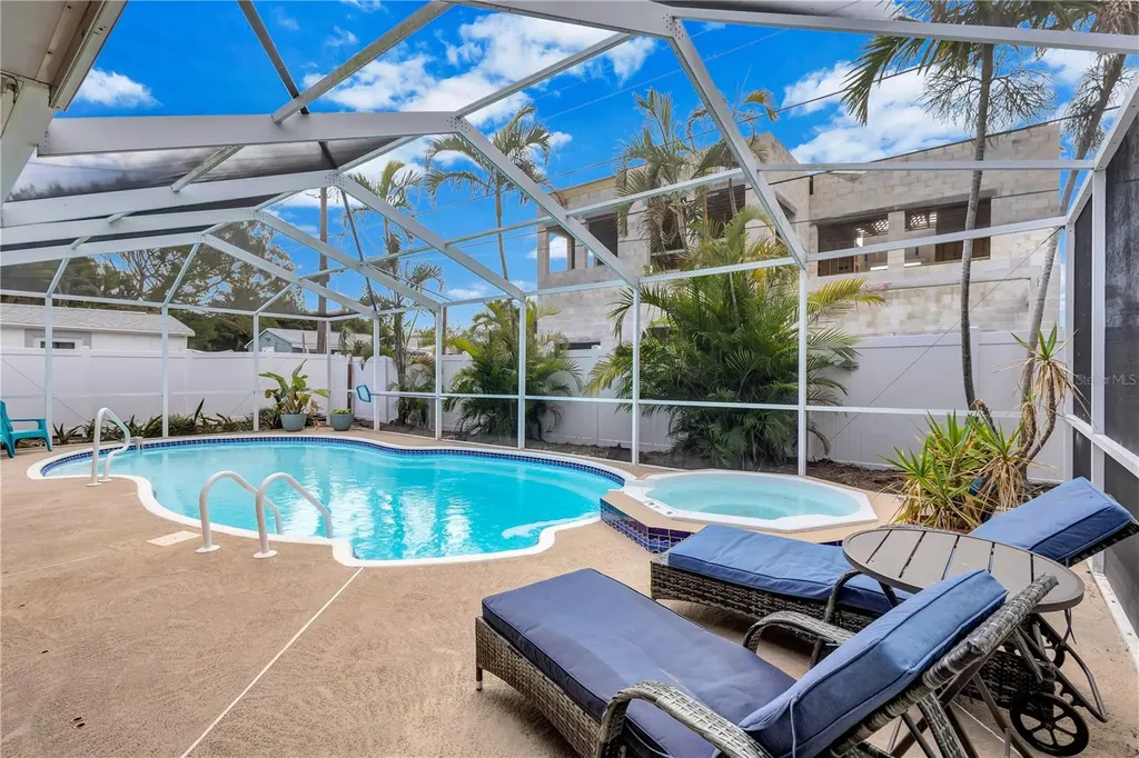 16110 3rd Street E Redington Beach FL 33708