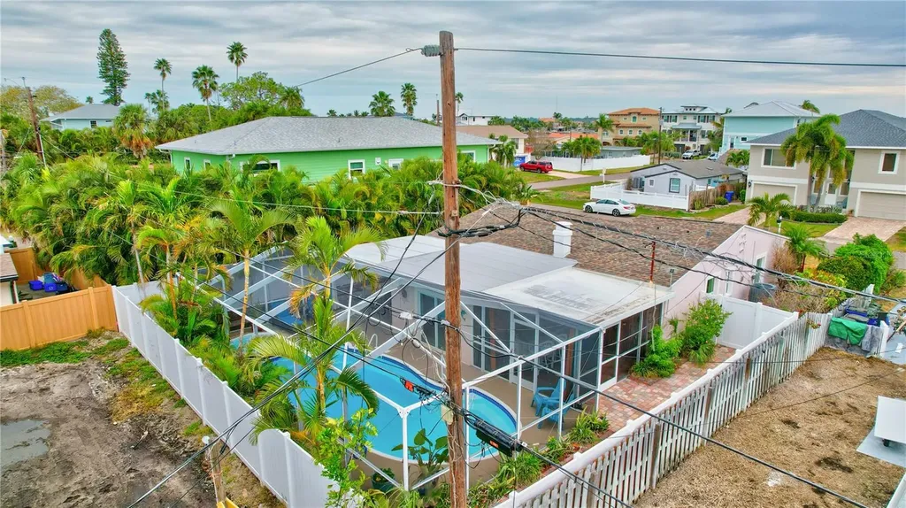 16110 3rd Street E Redington Beach FL 33708