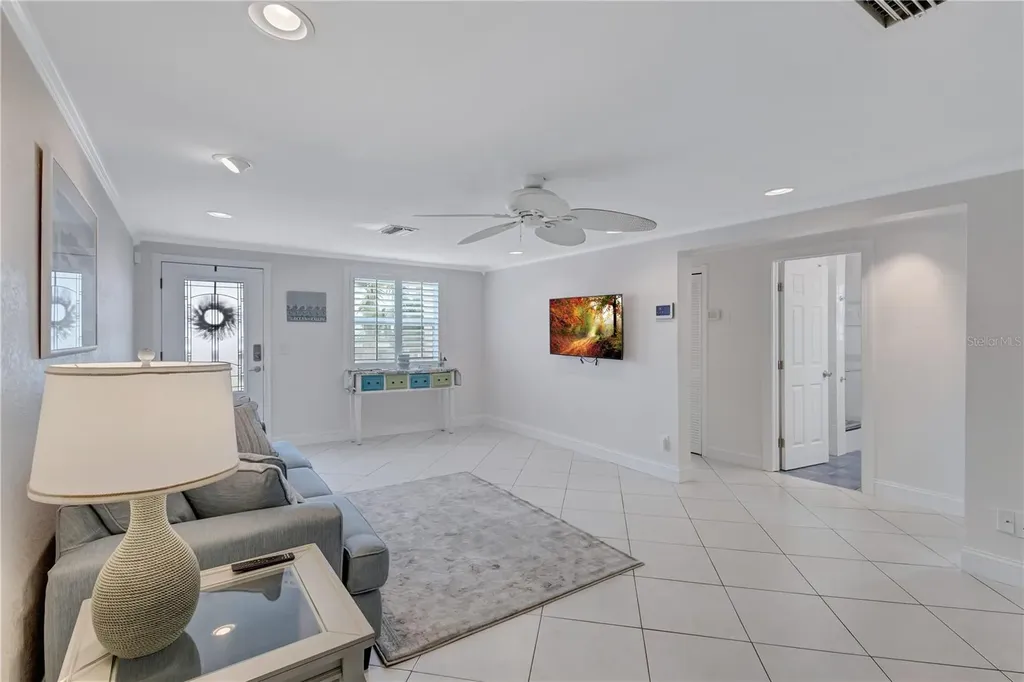 16110 3rd Street E Redington Beach FL 33708