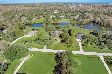 25253 Oaks Boulevard Land O Lakes FL 34639