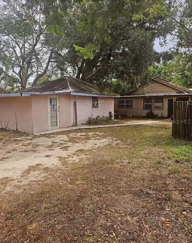 1414 Johns Avenue Haines City FL 33844
