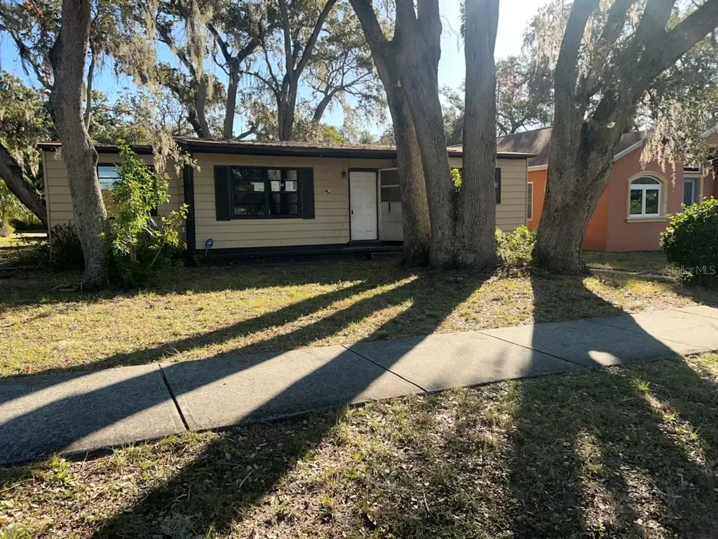 2300 23rd Street S St Petersburg FL 33712