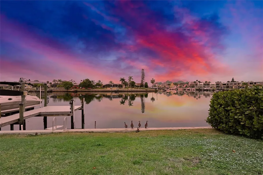 6436 Lake Sunrise Drive Apollo Beach FL 33572