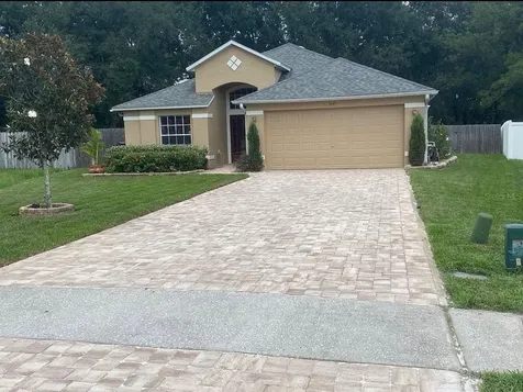 1045 Pineview Court Apopka FL 32712