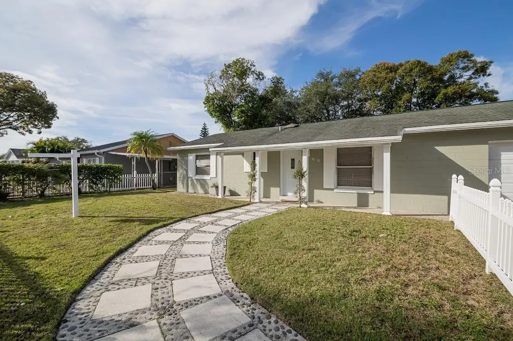 4918 Haines Circle Orlando FL 32822