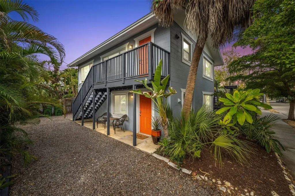 422 Julia Place Sarasota FL 34236