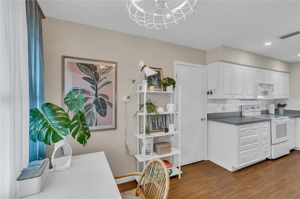 2449 Breakwater Circle Sarasota FL 34231