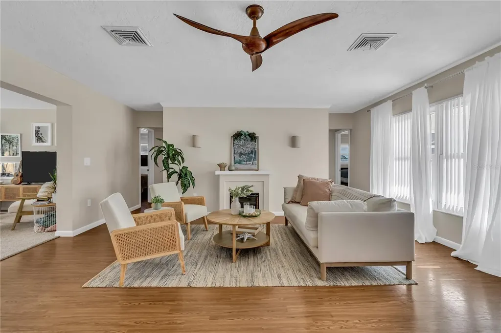 2449 Breakwater Circle Sarasota FL 34231