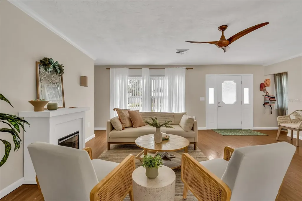 2449 Breakwater Circle Sarasota FL 34231